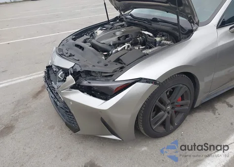 2021 Lexus Is 300 z USA, uszkodzony, nr VIN JTHCA1D23M5114626